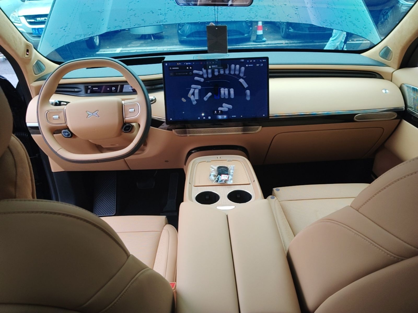 Xpeng GX · 187040 · view 4