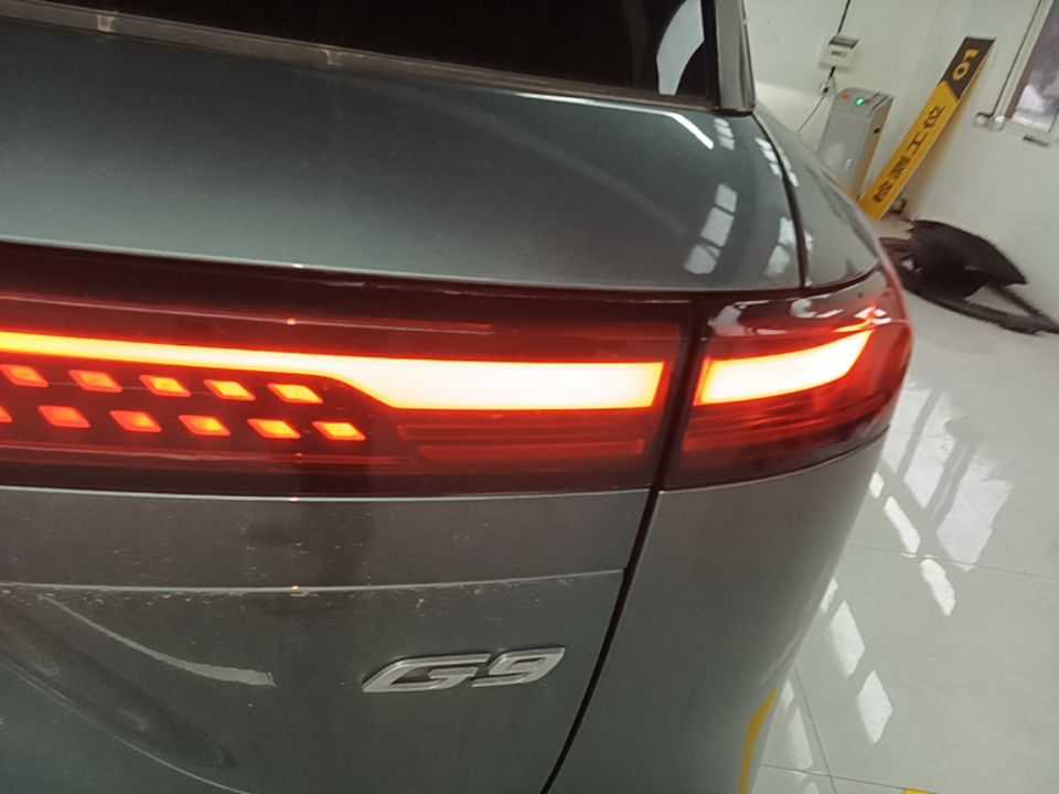 Xpeng G9 · 240489 · view 2