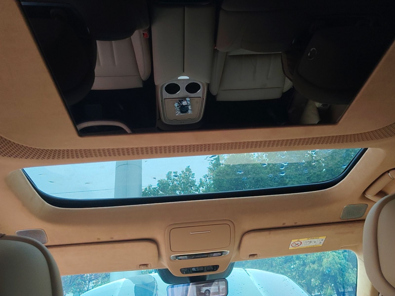 Xpeng GX · 187040 · view 12