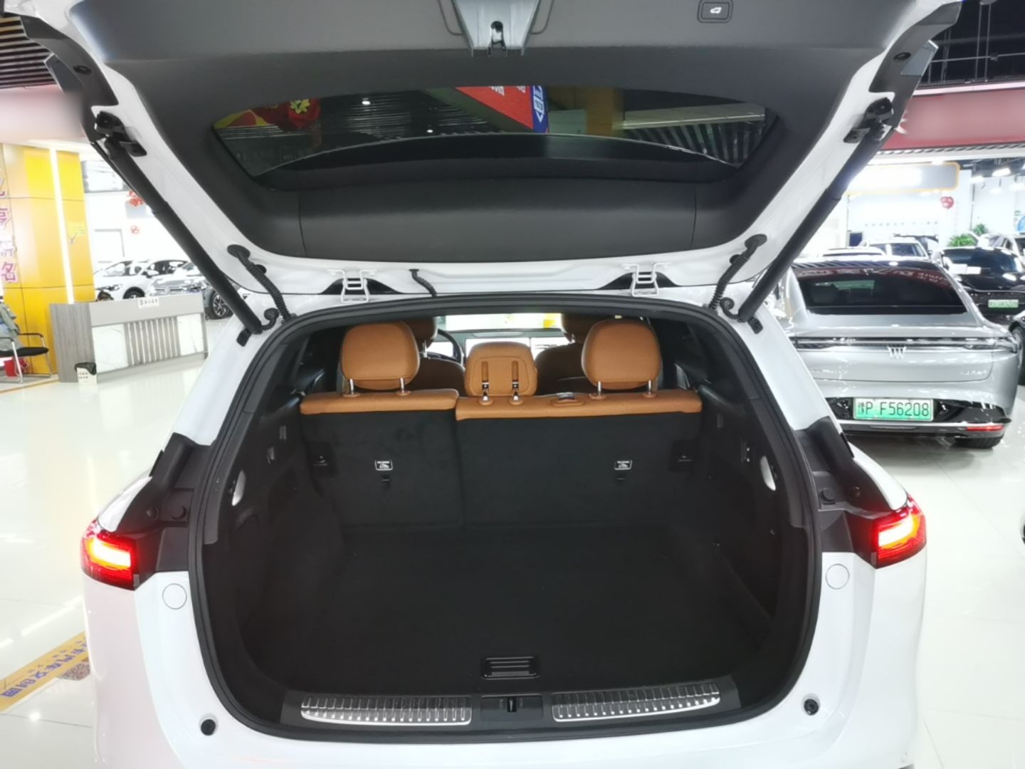Xpeng G9 · 330511 · view 14