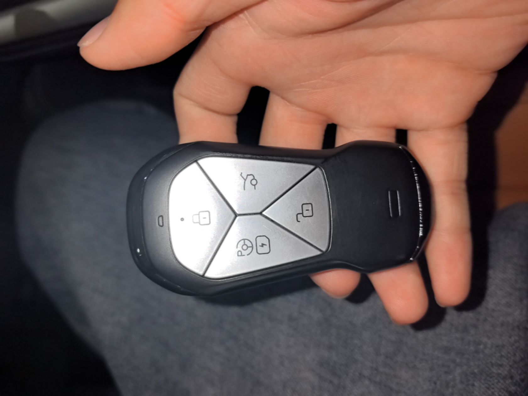 Xpeng G9 · 852076 · view 3