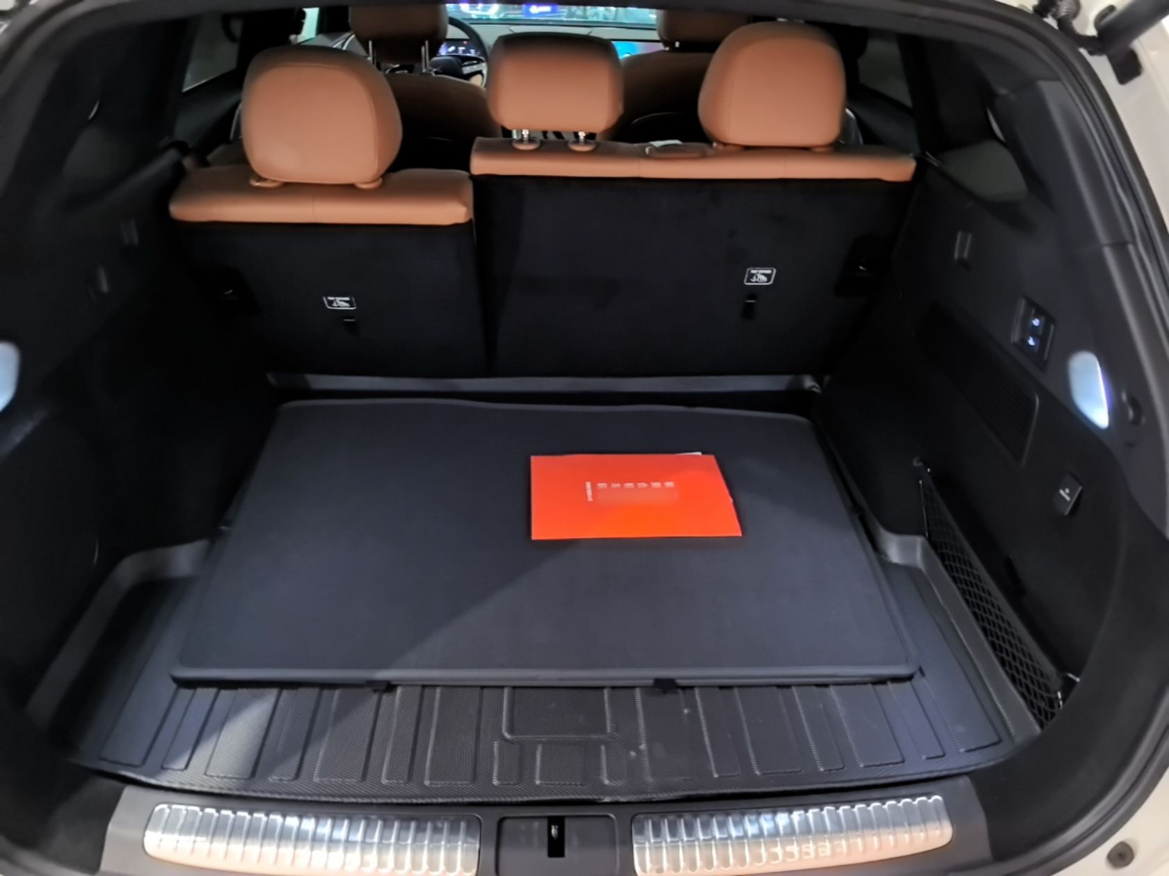 Xpeng G9 · 852076 · view 13