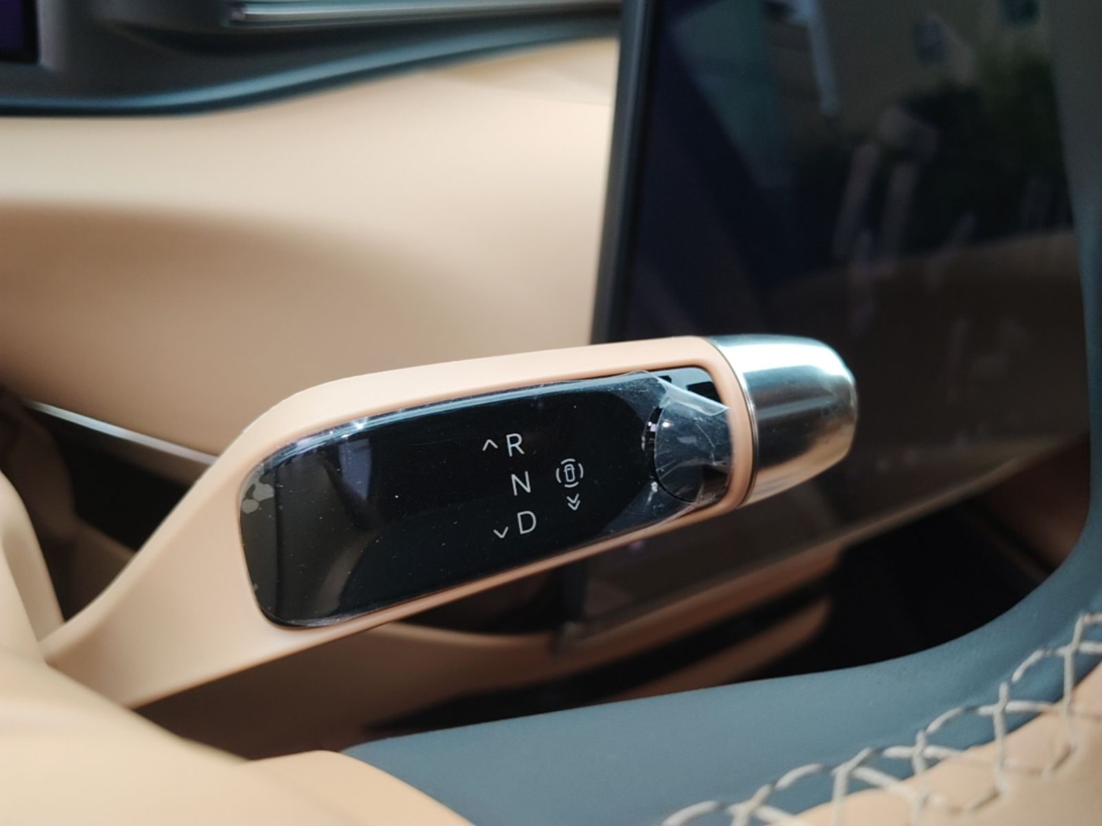 Xpeng GX · 187040 · view 8