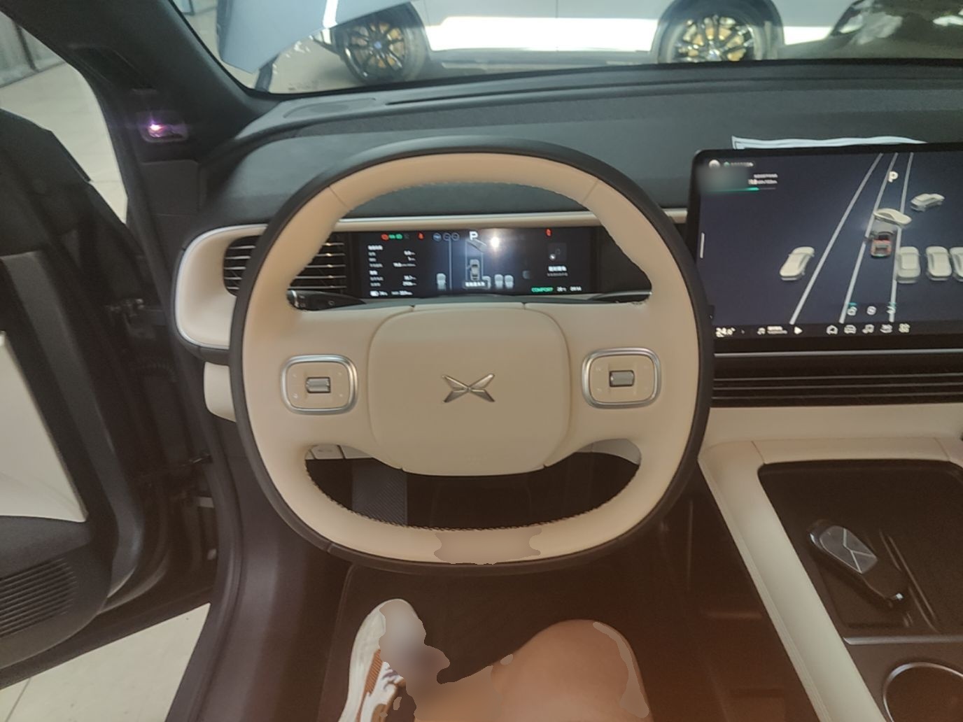 Xpeng G6 · 150106 · view 14